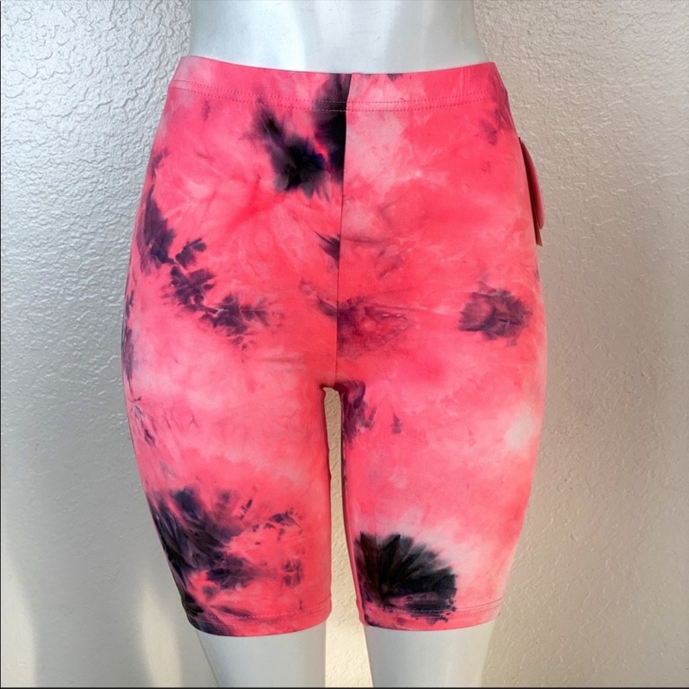 Super fun TIE DYE Biker shorts - Picture 3 of 8
